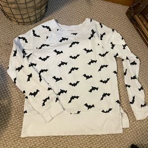 Women’s bat Halloween sweatshirt long sleeve